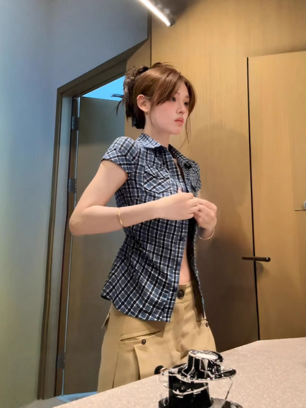 デザインブルーチェック柄半袖シャツ女性の夏のレトロなプリーツウエストスリムシャツニッチピンチウエストトップ|undefined