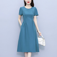 ���庆�s��ɫ�B��ȹŮ2025�¿�𱬲���p�g΢��mm���Lȹ��