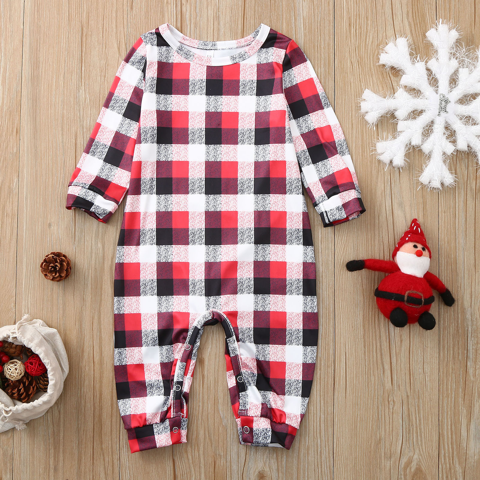 Ventas directas de fábrica estilo europeo y americano otoño e invierno nuevo Plaid hogar desgaste pijamas traje Navidad padre-niño desgaste