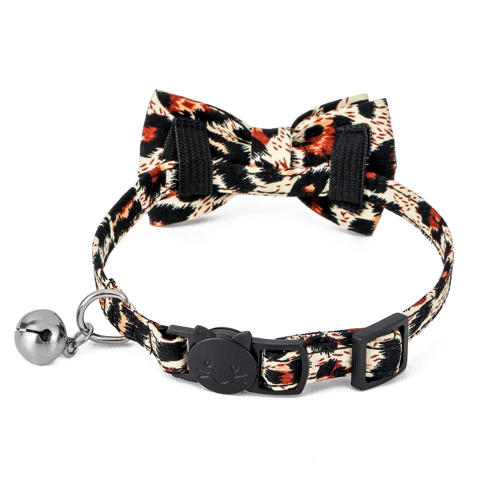 Fábrica spot transfronterizo nuevo algodón gato collar arco leopardo gato corbata toalla saliva campana collar gato