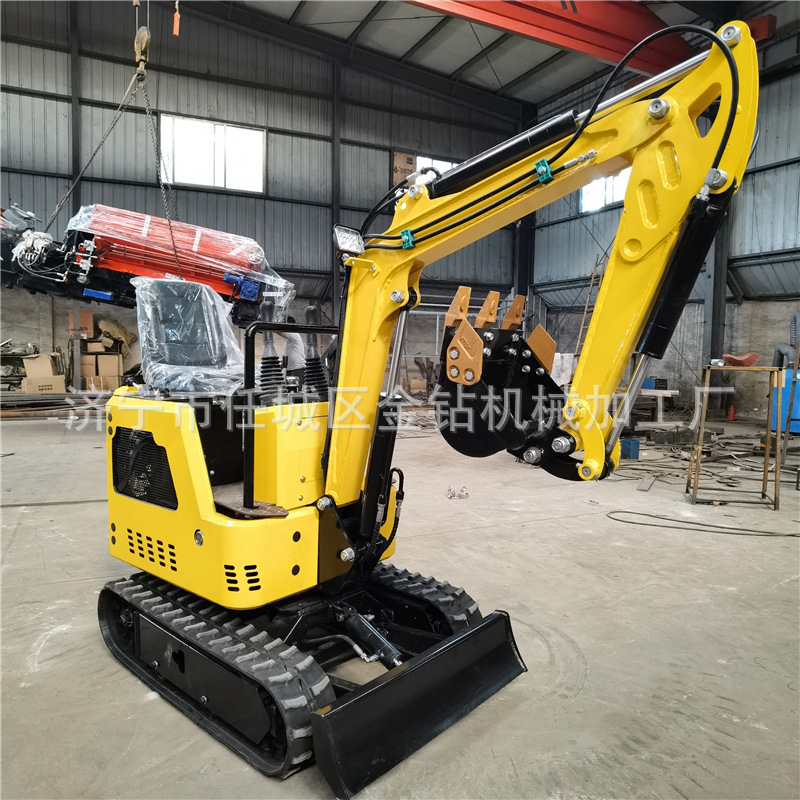 Small excavator households with excavated small digging 10 orchards…