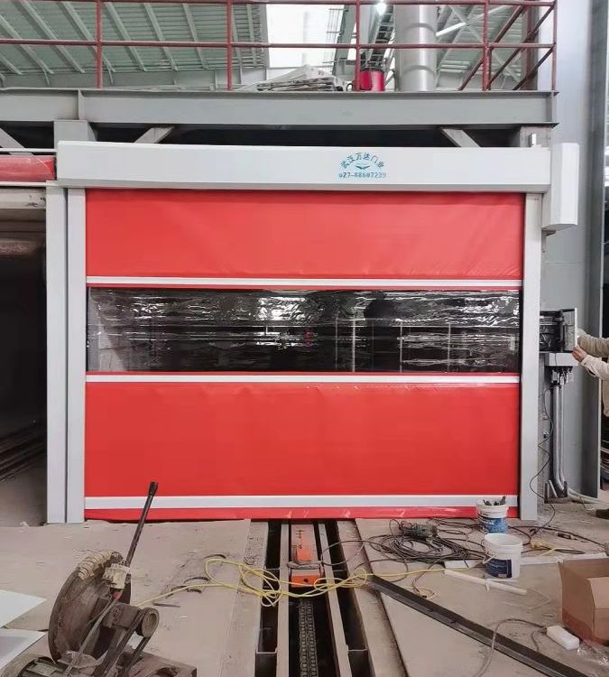 俄罗斯厂家风淋室快速卷帘门互锁开启自动感应关闭