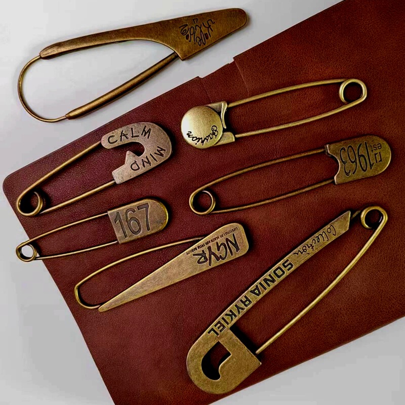 Jm Retro Bronze Sweater Shawl Large Buckle Pin Logo Letter Large Pin Single Product Hole Shoe Accessories Single Product Batch