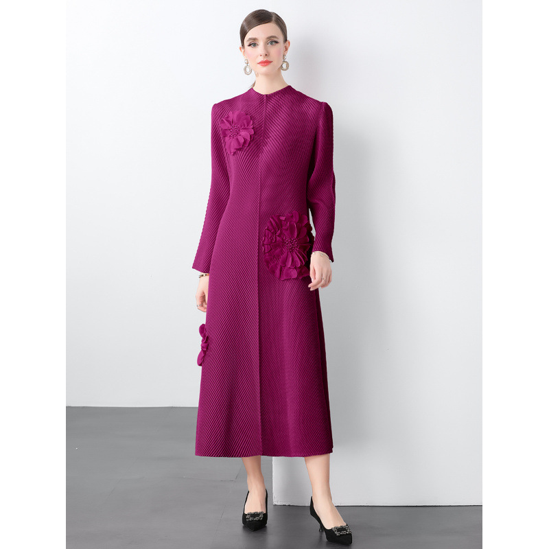 跨境外贸2025春季新款鱼鳞褶重工刺绣连衣裙洋气显瘦中年妈妈长裙