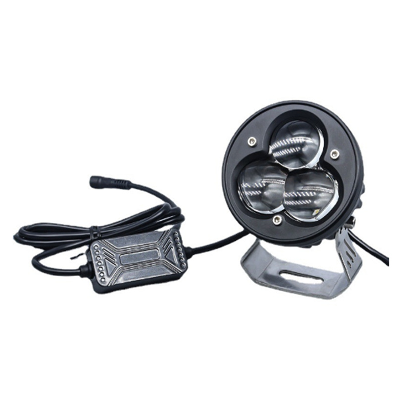Nuevo U15 tres lentes de motor LED exterior faro de motocicleta auto modificado de dos colores LED foco