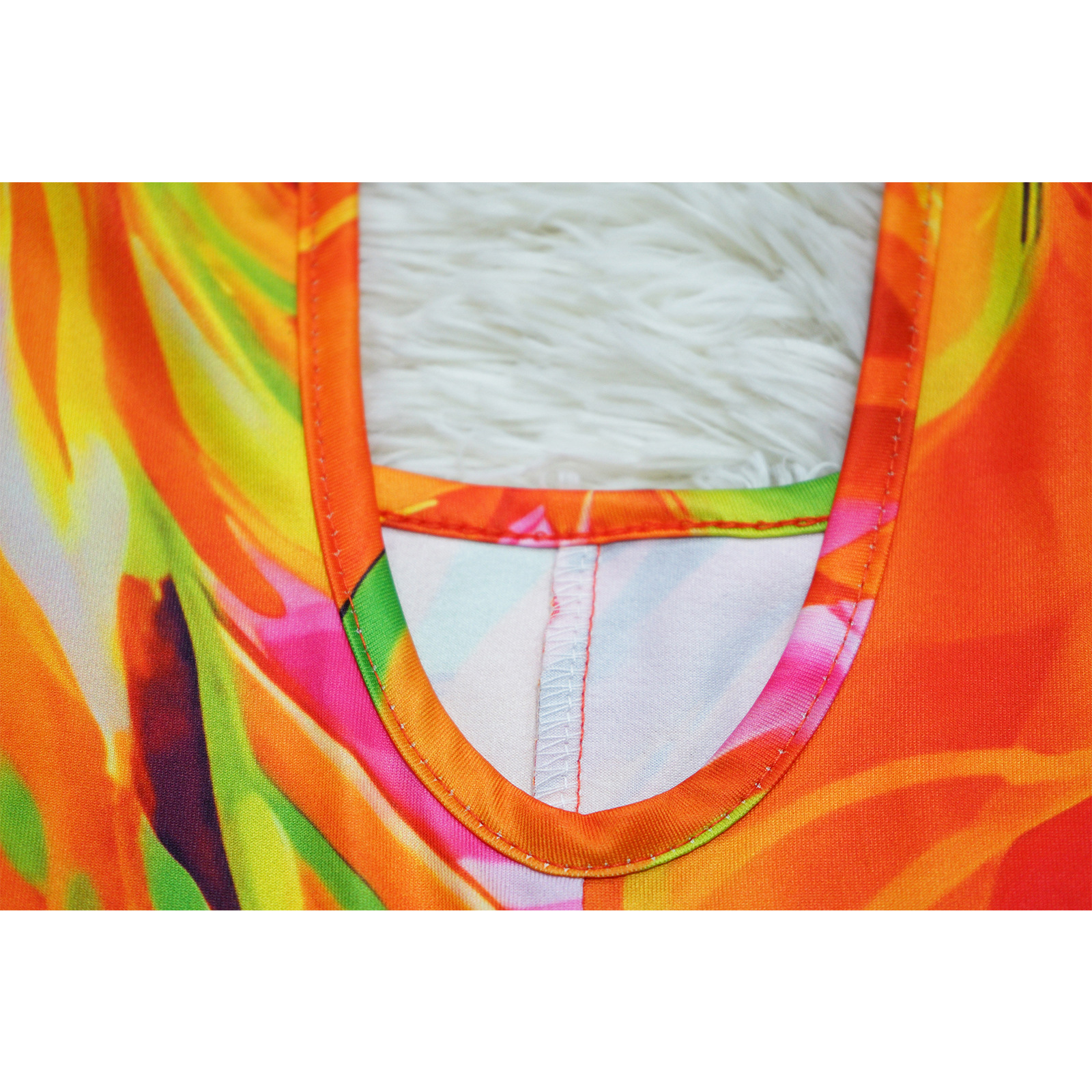 Women Wear Printed Cropped Halter Backless Jumpsuit 13 Women Wear Printed Cropped Halter Backless Jumpsuit
