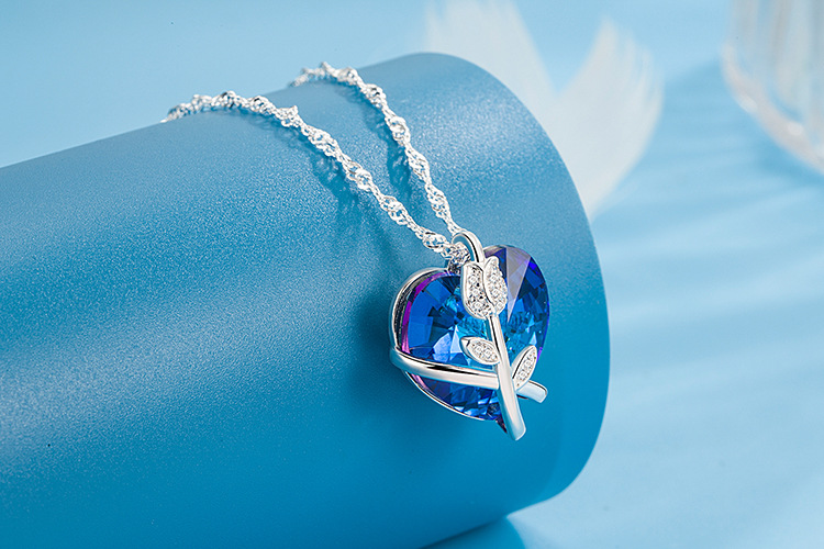 10g Weight Artificial Crystal Inlay Material Fashion Heart Shape Copper Plating Artificial Crystal Pendant Necklace