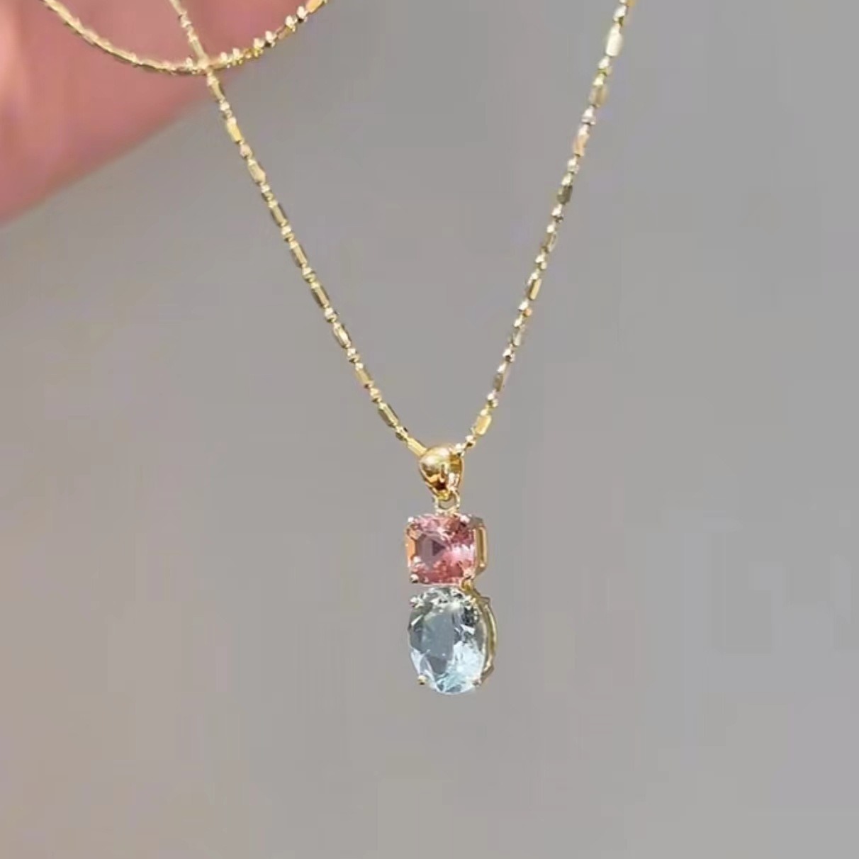 Universal fashionable necklace