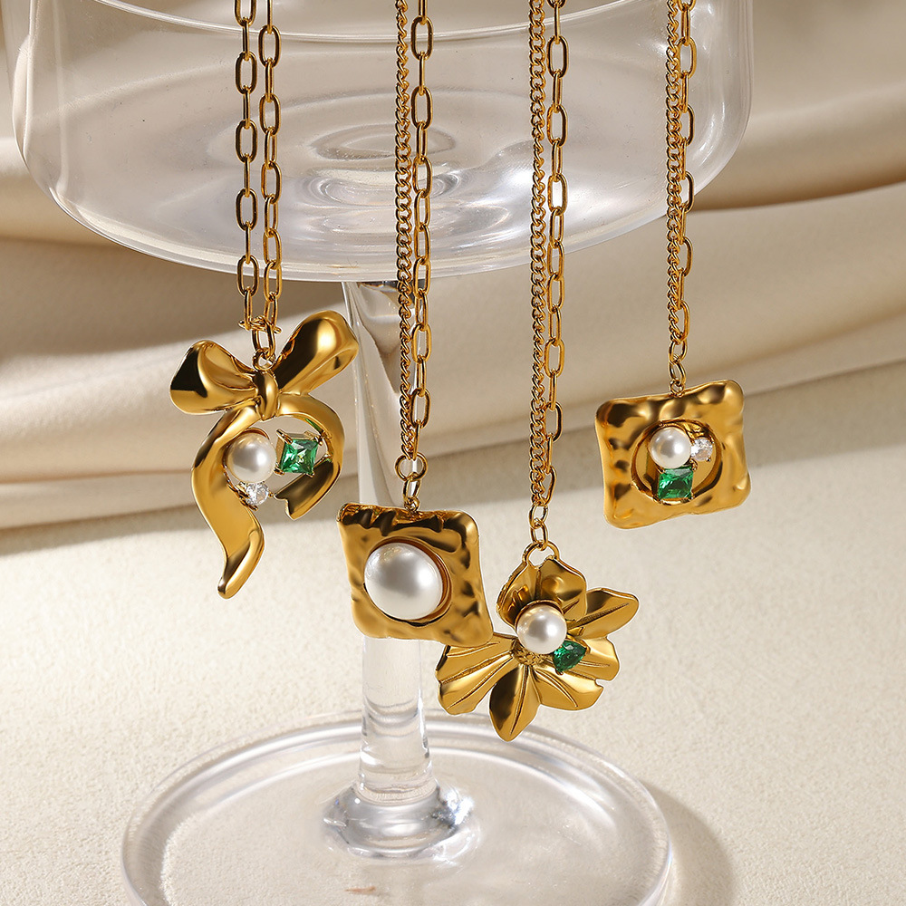 Carré Star Fleur Style IG Acrylique Perle Zircon Acier Inoxydable 304 Pendentif Incruster Fermeture À Boucle De Type Homard display picture 2