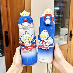 ウルトラマン 子供用魔法瓶カップ 男の子 小学生 特殊子供用ウォーターカップ 2025年新作 ダブルドリンクケトル