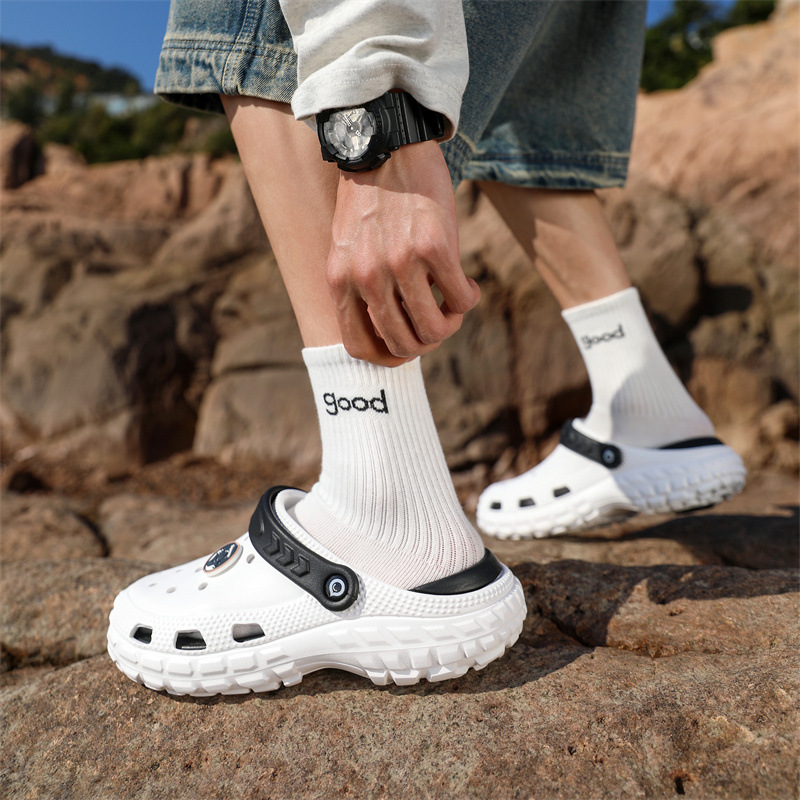 2025 nuevo estilo de suela gruesa moda juvenil transpirable playa con agujeros zapatos casuales de eva para hombre comercio exterior al por mayor transfronterizo