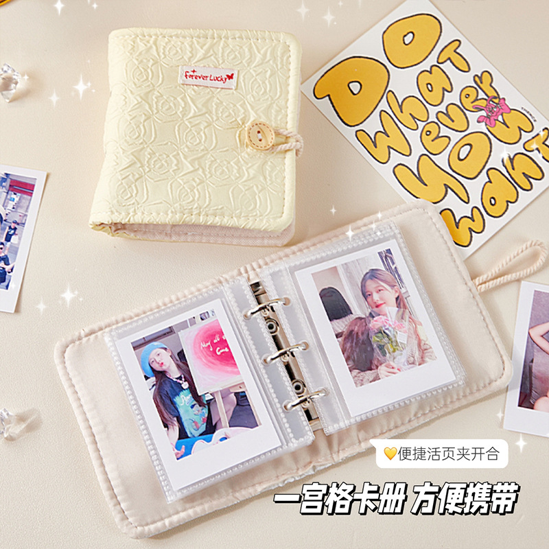 Un libro de tarjetas de alto valor de cara, mini folleto de 3 pulgadas en un pequeño libro de tarjetas de frijoles frescos