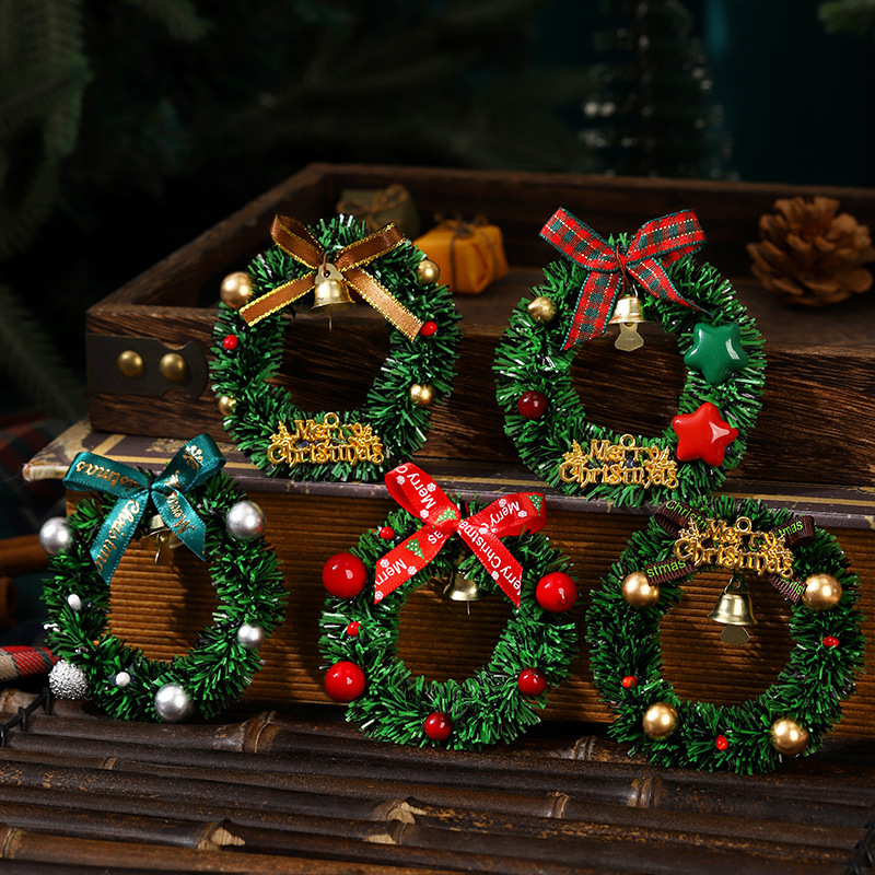 Christmas decoration magnetic wreath simulation Christmas wreath mini magnetic refrigerator sticker holiday atmosphere decoration supplies