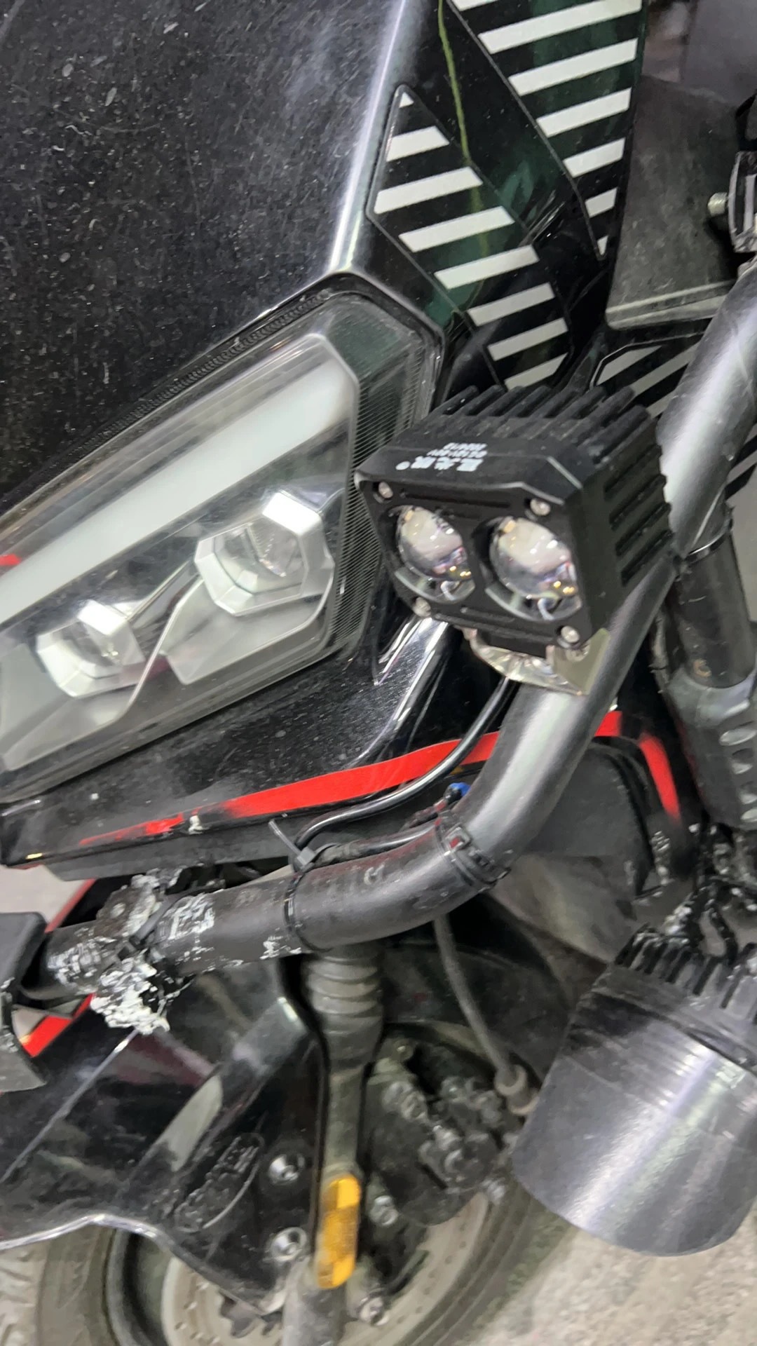 Cross-Border 60W Ultra-Bright Yellow and White High/Low Beam Led Spotlight for Electric Vehicles, Motorcycle Modification, and Delivery Services