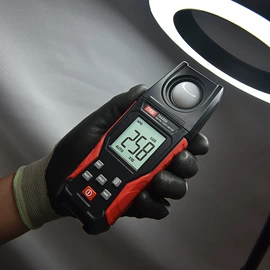 万用表;噪音计;温湿度计