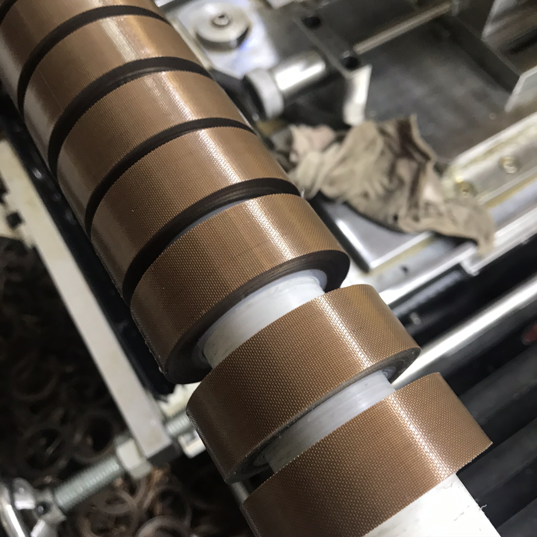 Directo de fábrica de teflón de alta temperatura cinta de alta frecuencia máquina de sellado de la máquina bolsa que hace la máquina resistente al desgaste de alta temperatura resistente cinta de teflón