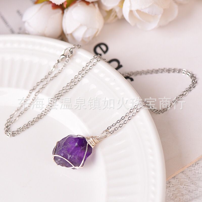 Hot selling natural ore in Europe and America, irregular twisted iron wire amethyst pendant necklace, factory made straight