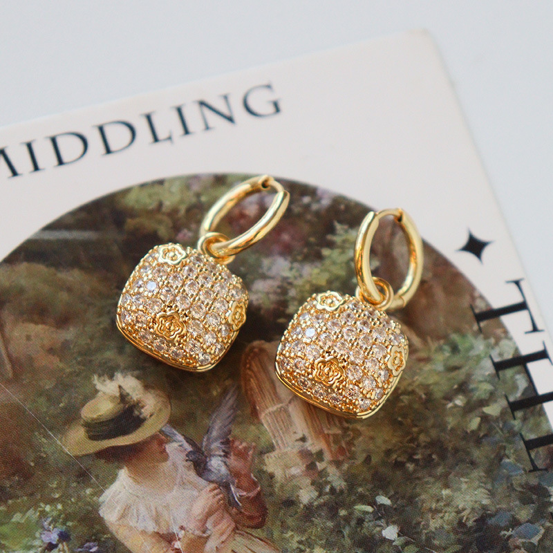 Exquisite Geometric Drop Earrings With Red Zircon For Women_voghion.com