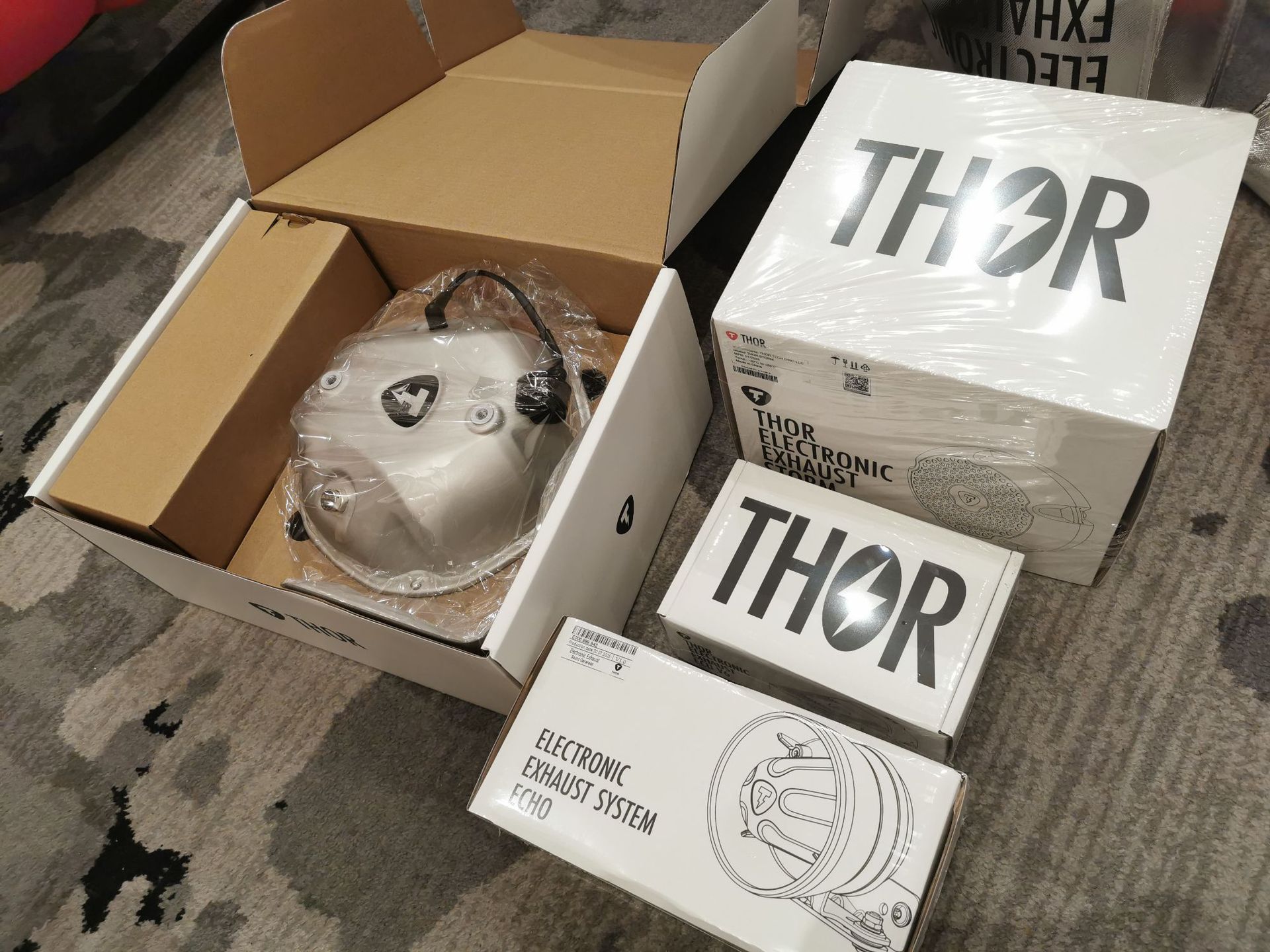 Thor Thor General Motors Sound System Intelligent App Control Electronic Exhaust System Simulator Modification