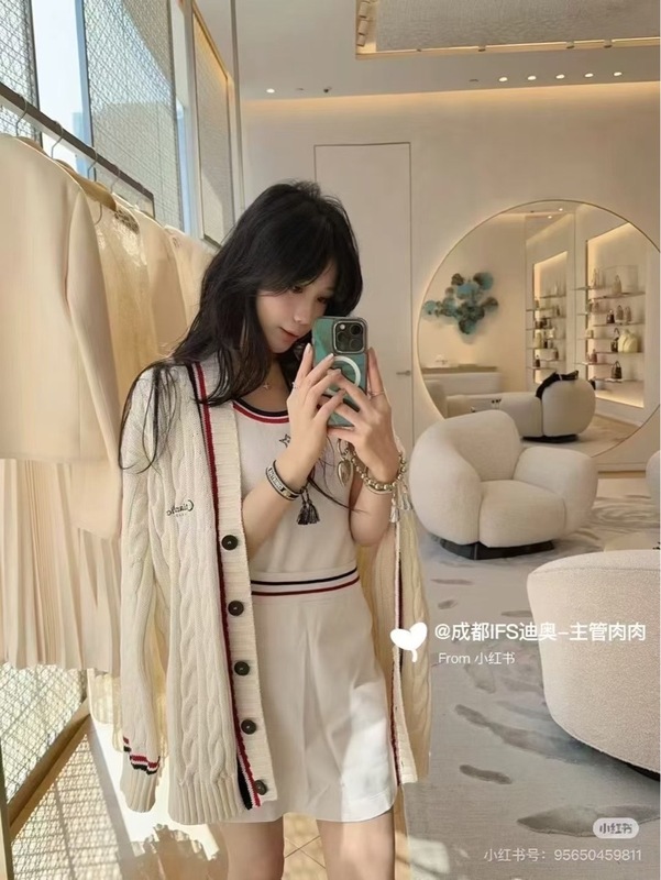 深圳南油女装25秋新款高定dio百搭撞色V领学院风针织毛衣开衫外套|undefined