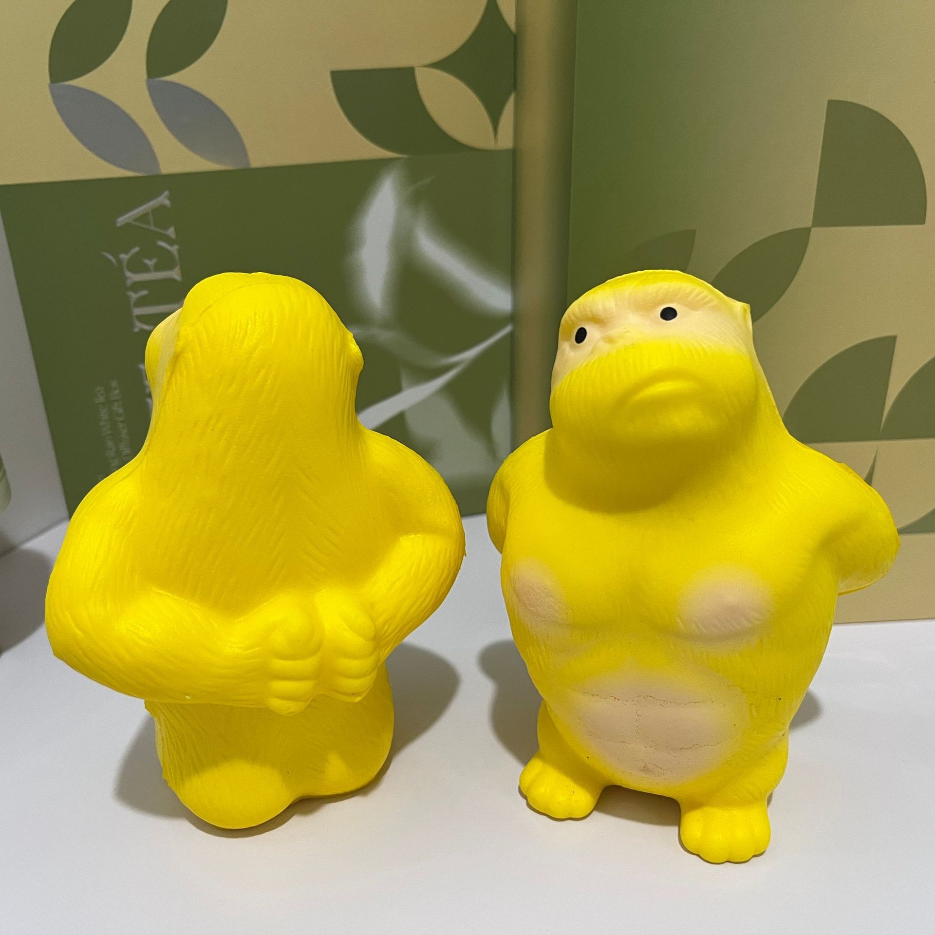 Oficina de explosión creativa artefacto desprimir juguetes Huang Zong gorila pellizco pellizco música ventilación rebote lento descompresión