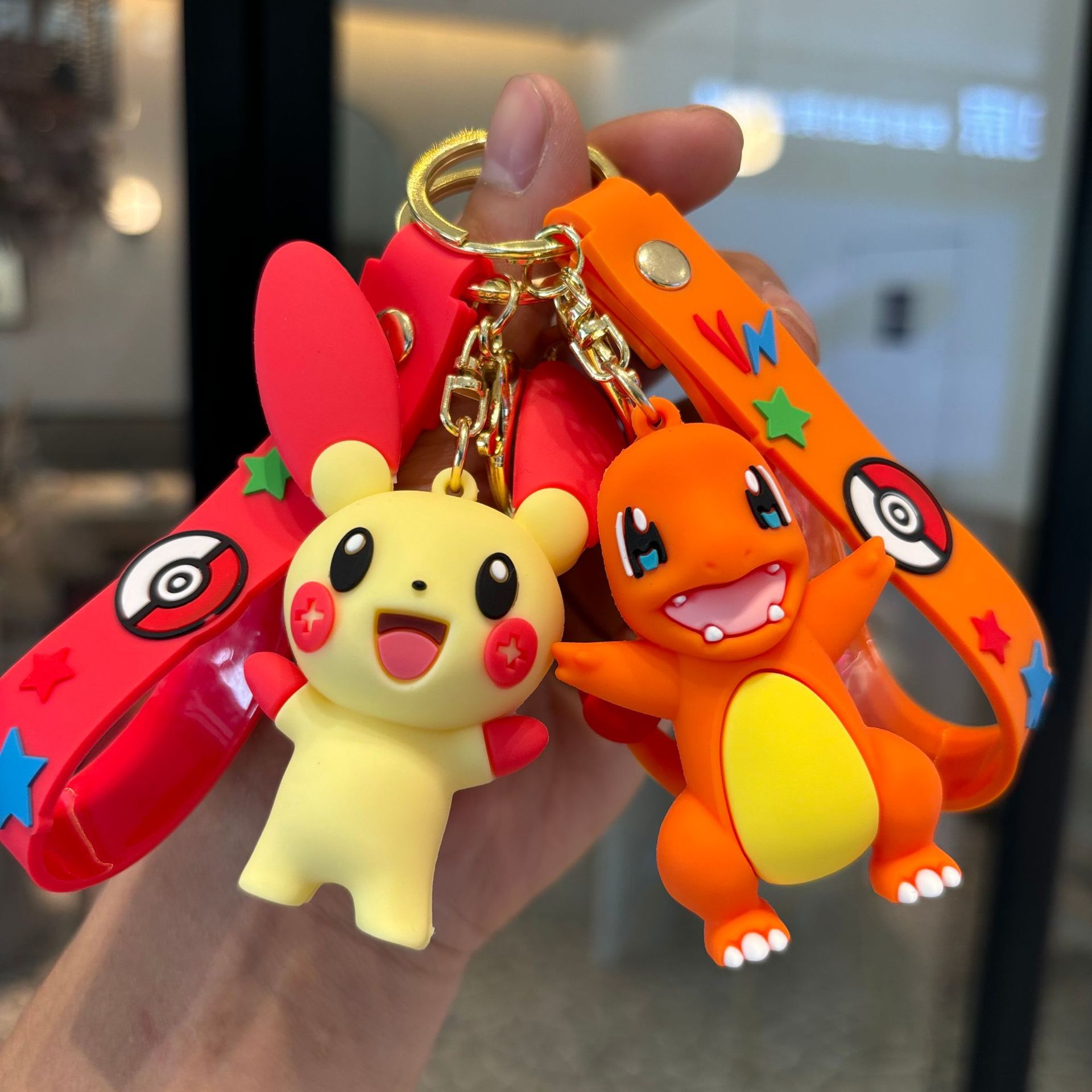 Pokémon colgante llavero de PVC muñeca bolso de coche colgante llavero Pikachu al por mayor