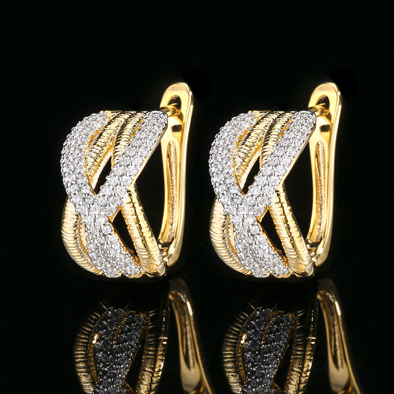 Otoño e invierno nuevo estilo Zhuang Shengsheng joyería fondo de cobre chapado estilo europeo y americano elegante conjunto de anillos de pendientes cepillados de diamantes completos