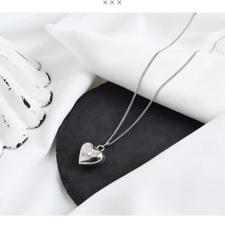 Versatile, Luxury, Small Unique, Colorless Titanium Steel Necklace for Women in Summer Instagram Style, Love Collar_voghion.com