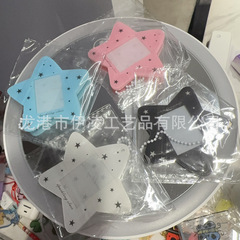 赤い本の同じタイプのinsのかわいい星の1寸のアクリルのカードのセットの証明書の写真は星の小さいカードの写真を追ってストラップを収納します。