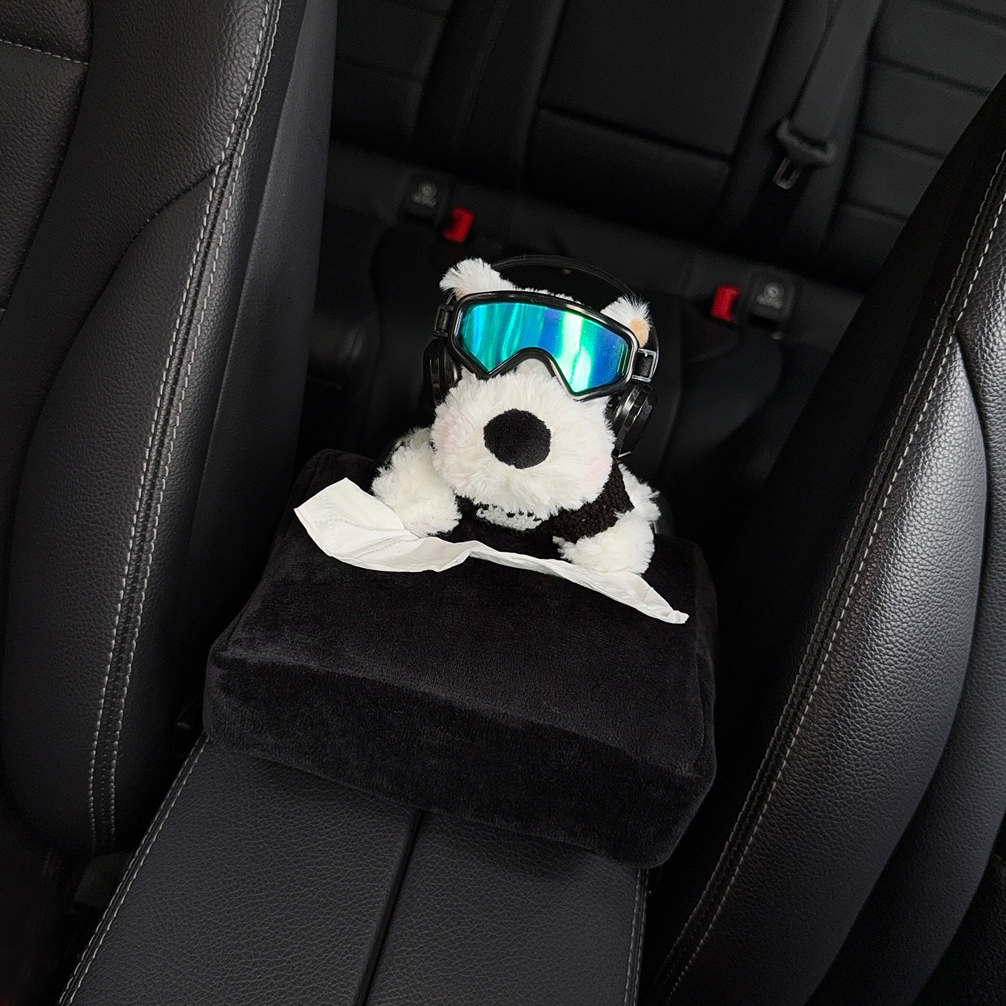Cartoon West Highland Car Creative Seat Back Tissue Holder, Multifunctional Tissue Box for Car Armrest Box, In-Car Tissue Box