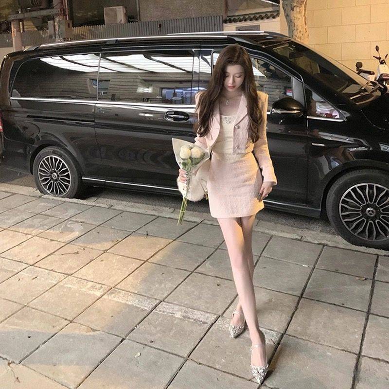 Set, short fuchsia classic suit jacket, fitted skirt, Chanel style, Korean style, high waist