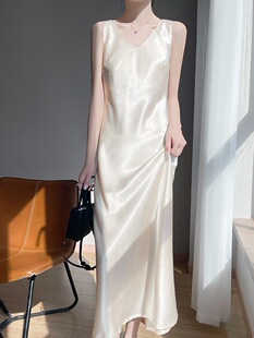 �p���̽����I�o�䱳���B��ȹŮ�д��ᴹ�й�ɵ����Lȹ��