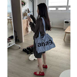 现 2025夏季新款韩国东大门简约字母大容量单肩包购物袋