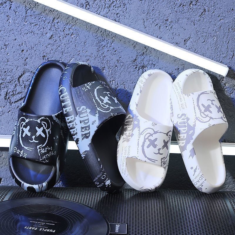 Men's Slides Outer Wear Trendy Rubber Feel Thick Sole Home Use Anti-Slip Bathroom Home Couple Slides Wholesale