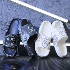 Men's Slides Outer Wear Trendy Rubber Feel Thick Sole Home Use Anti-Slip Bathroom Home Couple Slides Wholesale