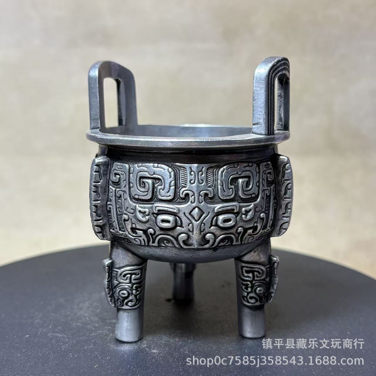 仿古文玩仿铜镀银三足圆鼎饕餮纹铜香炉四方鼎炉烧香摆件家用复古