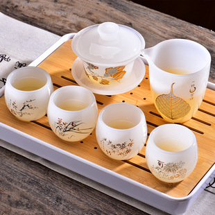 ���ò�������}���͸����ɫˮ�����S��؛�؃r���˳�����}��}