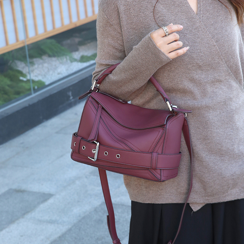 2026 New Top Grain Cowhide Puzzle Geometric Motorcycle Bag Genuine Leather Large Capacity Crossbody Handbag For Women - Thumbnail 3