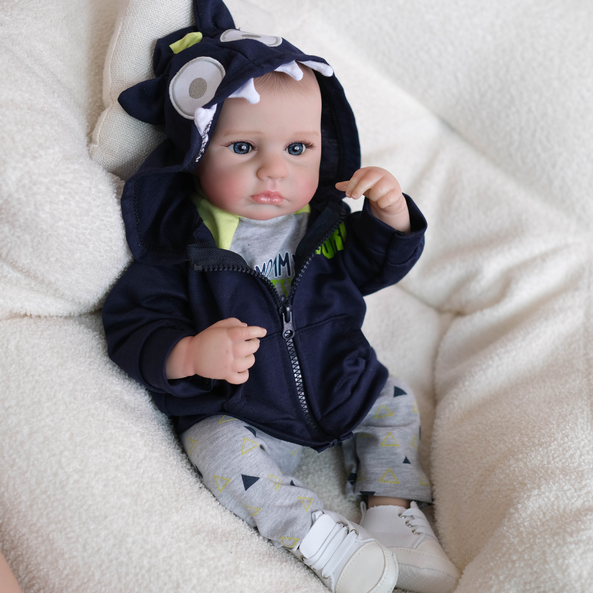 19 pulgadas camiseta monstruosa LouLou muñeca de simulación realista bebé regalo de vacaciones para niños