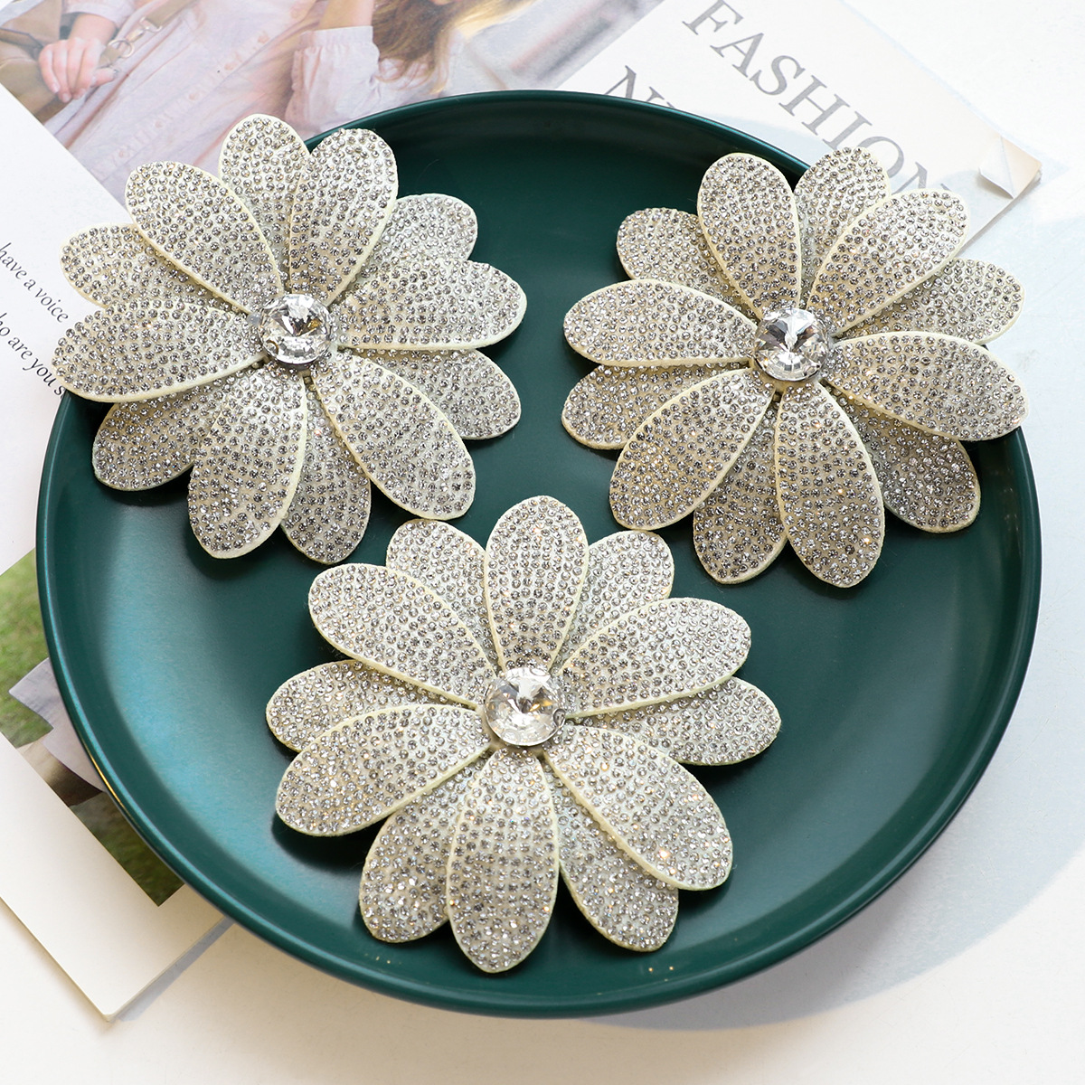 闪钻立体花朵满钻无纺布烫钻花朵配件服饰帽饰diy材料服装辅料