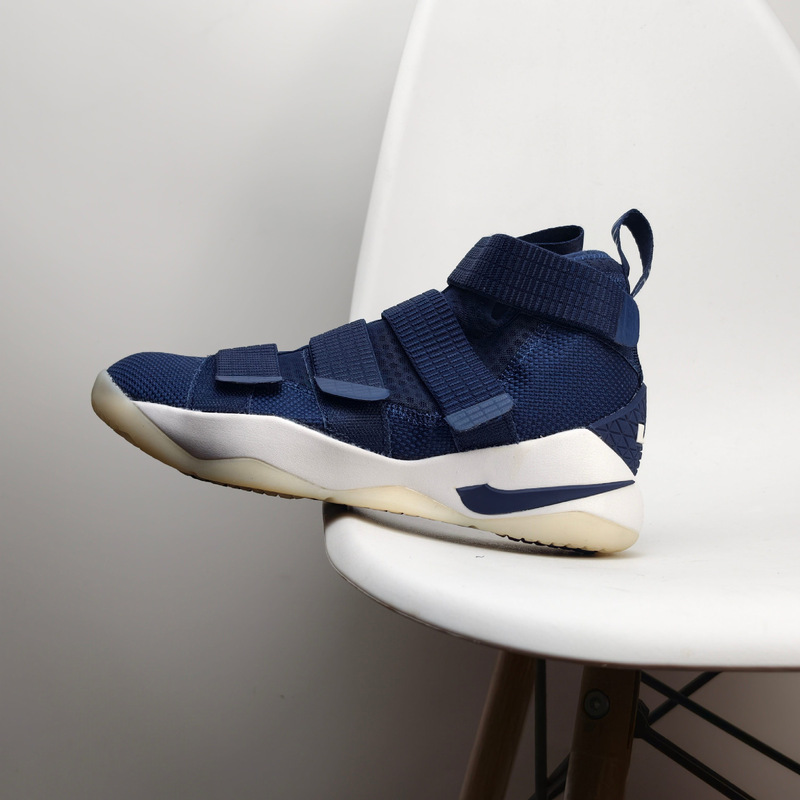 Cross-border Soldier 11 mid-top practical basketball shoes, James Soldier anti-slip, wear-resistant outdoor training sports shoes Cross-border Soldier 11 mid-top practical basketball shoes, James Soldier anti-slip, wear-resistant outdoor training sports shoes