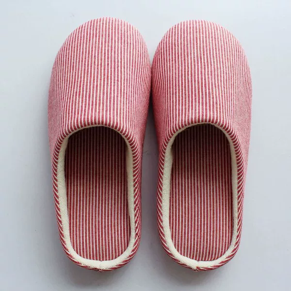 Red vertical stripe