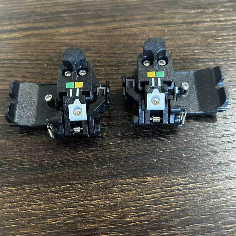 Fujikura Fusion Splicer 88S 87C Fiber Optic Fusion Splicer Fusion Machine Clamp Press Plate Three-In-One Holder Clamp Fujikura Fusion Splicer 88S 87C Fiber Optic Fusion Splicer Fusion Machine Clamp Press Plate Three-In-One Holder Clamp