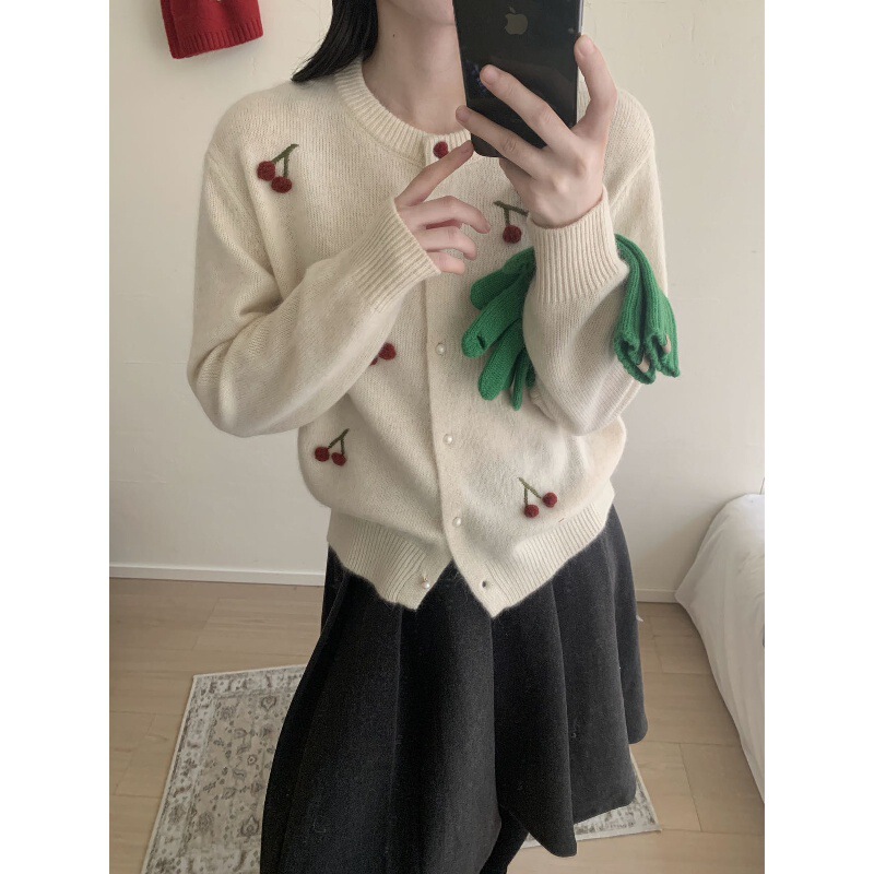Super Nice Cherry Embroidered Sweater Cardigan for Women Autum New Style Unique Niche Chic Western Style Knitted Jacket Top