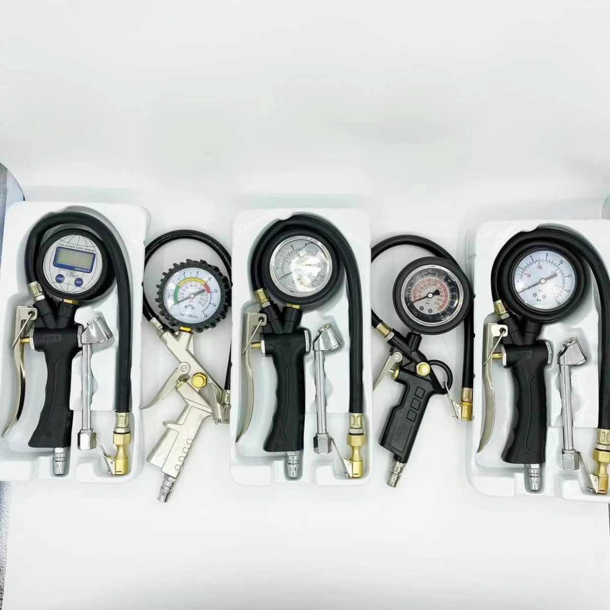Air pressure gauge, tire pressure gauge with inflator, digital display car tire pressure gauge, high-precision tire pressure monitoring for trucks, air compressor gun