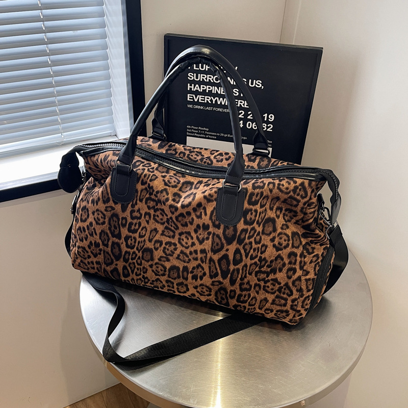 Trendy Leopard Bag Women's 2024 Autumn and Winter New Season Travel Fitness Bag Shoulder Crosbody Travel Bag Tote Bag Trendy Leopard Bag Women's 2024 Autumn and Winter New Season Travel Fitness Bag Shoulder Crosbody Travel Bag Tote Bag