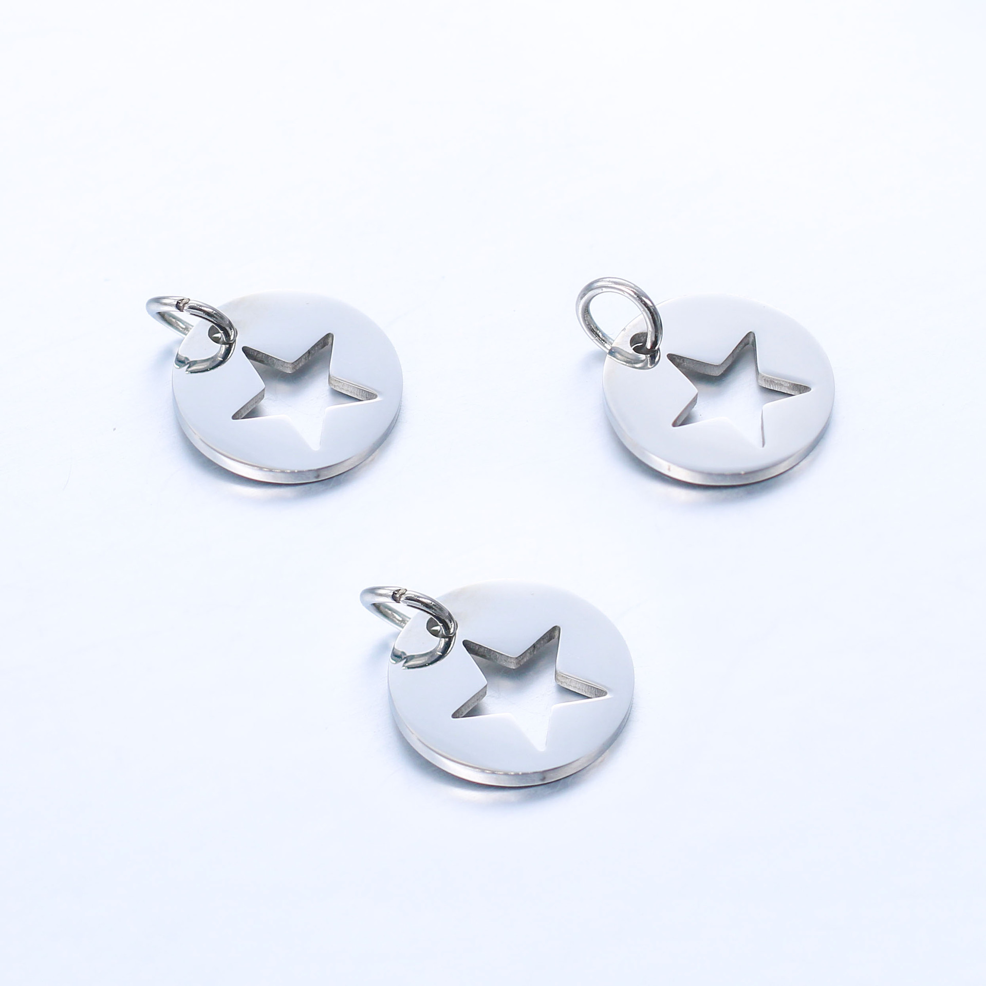 DOOYIO 5 Stück Edelstahl rund hohl fünfzackig Stern Charms Anhänger DIY Ohrringe Halskette Armband Schmuckherstellung Zubehör – Detail 9