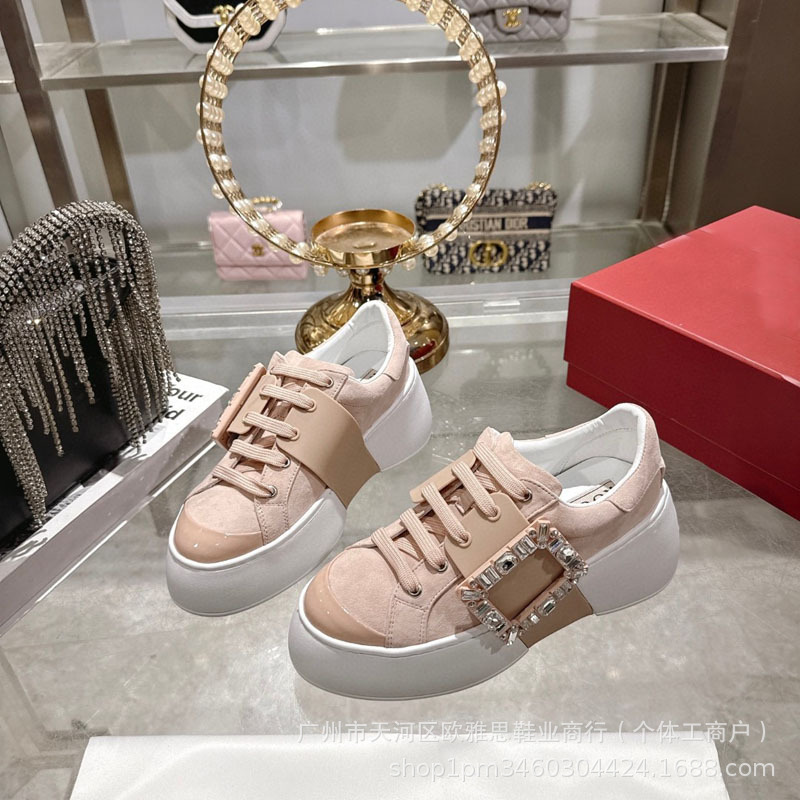 Classic Goddess Shoes 26 Autumn New Thick-Soled White Shoes for Women, Simple and Comfortable with Rhinestone Buckle, Versatile Casual Sneakers Classic Goddess Shoes 26 Autumn New Thick-Soled White Shoes for Women, Simple and Comfortable with Rhinestone Buckle, Versatile Casual Sneakers