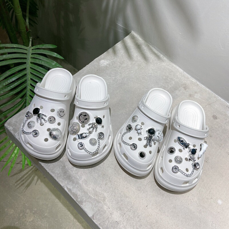 New Style Platform Shoes with DIY Accessories silver Spaceman Alien Detachable Shoes Flower Buckle Garden Shoes