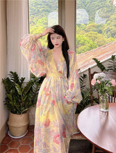 法式復古宮廷風燈籠袖黃色印花連衣裙拍照長裙波西米亞沙灘裙女夏